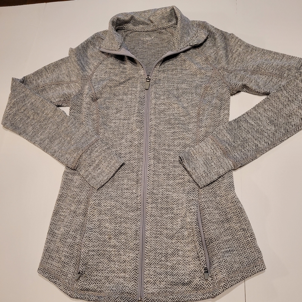 Old Navy womens Xtra small grey zip up athletic form fitting sweater.